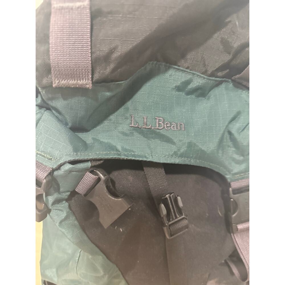 L.L. Bean Hiking Backpack Adult Size Green JM - Picture 2 of 10